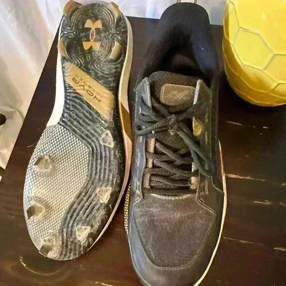 Under Armour Harper 6 Baseball Cleat. Metal Cleat. Men’s Size 11. Great Shape - Picture 3 of 10